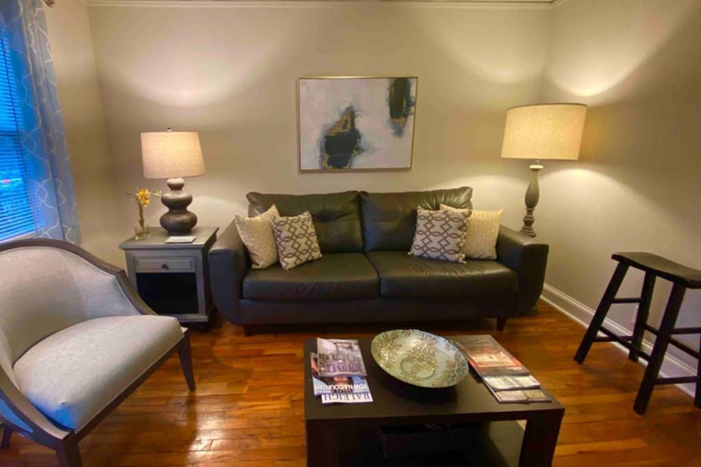 Darling Cottage In University Park Raleigh Exterior foto